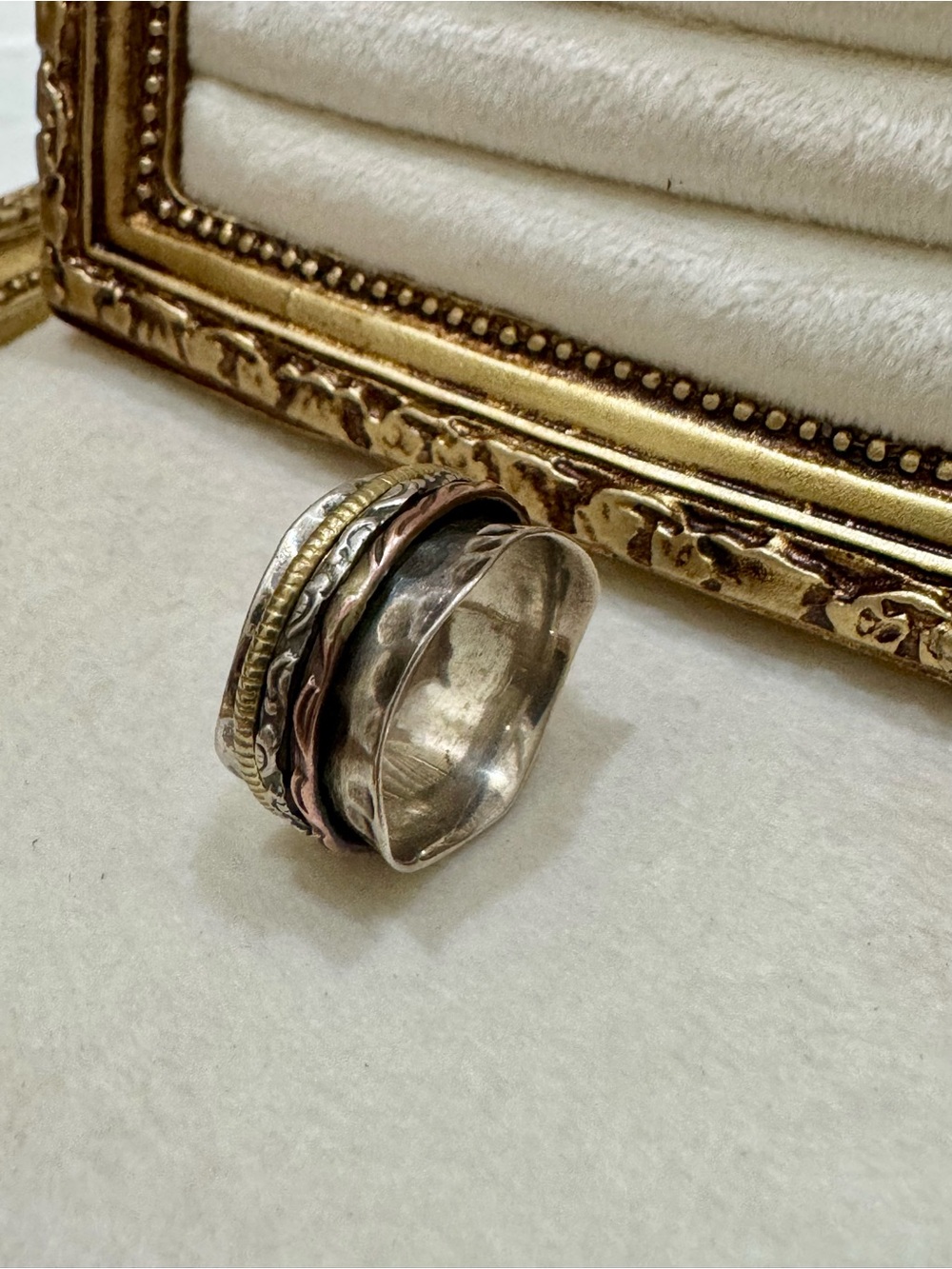Authentic "India 925" Tri-Metal Meditation Spinner Ring Size 8